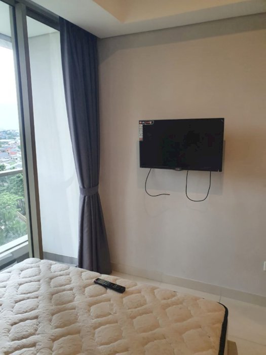 Dijual Taman Anggrek Residence Unit STUDIO POOL View Lantai Rendah