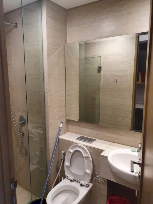 Dijual Taman Anggrek Residence Unit STUDIO POOL View Lantai Rendah