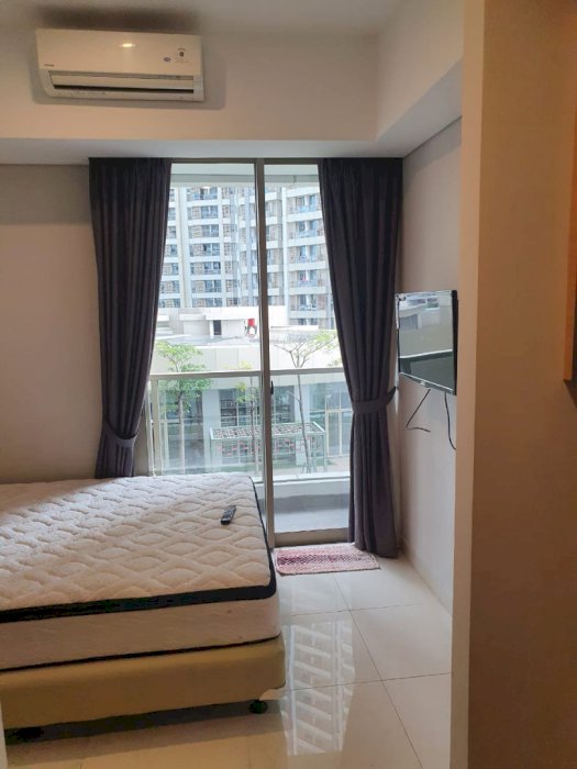 Dijual Taman Anggrek Residence Unit STUDIO POOL View Lantai Rendah