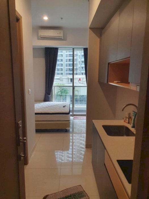 Dijual Taman Anggrek Residence Unit STUDIO POOL View Lantai Rendah