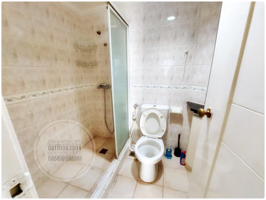 Dijual Taman Anggrek Condominium Unit 2+1BR Garden View Spesial Price
