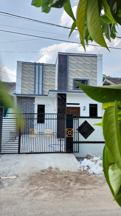 RUMAH MURAH SEMI FURNISH SIAP HUNI BISA CASH/KPR