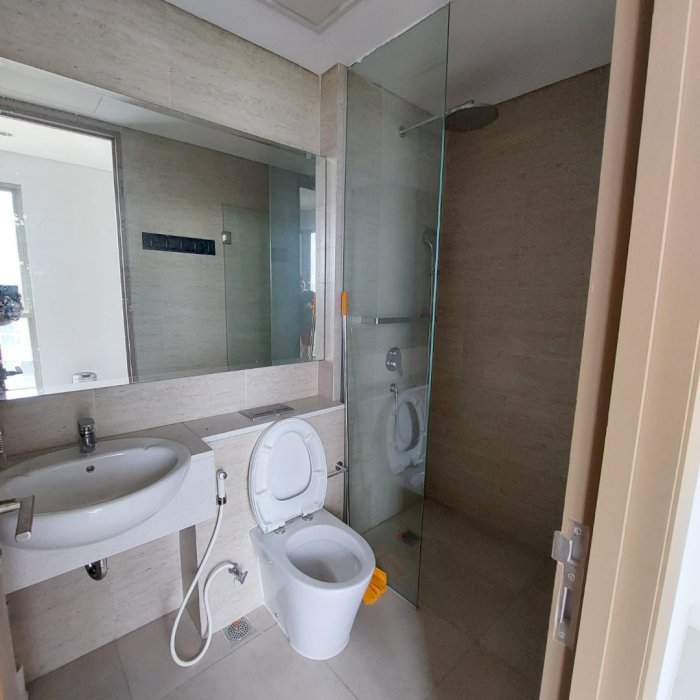 Dijual Taman Anggrek Residence Unit 2BR HARGA TERMURAH View CITY