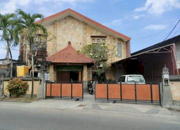 DI JUAL BANGUNAN COCOK UNTUK KANTOR DI JALAN GUNUNG SAPOTAN, DENPASAR