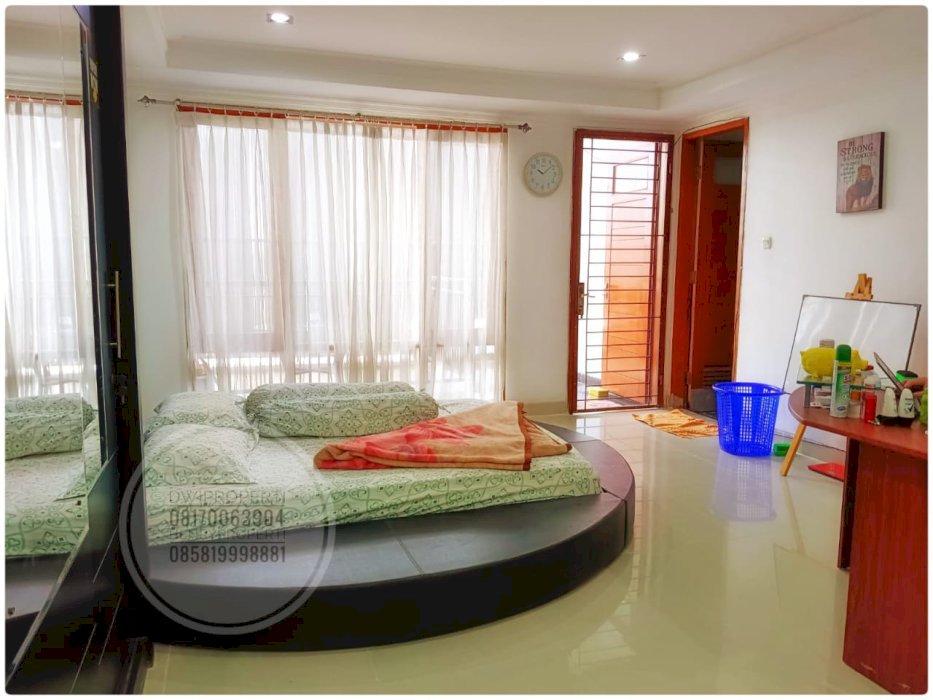 DIJUAL SEGERA RUMAH LUX 4 LANTAI DEKAT SUDIRMAN SEMANGGI - JAKARTA