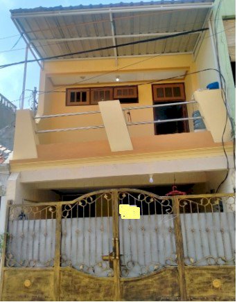 RUMAH 2 LT DI JL BRONGGALAN SURABAYA