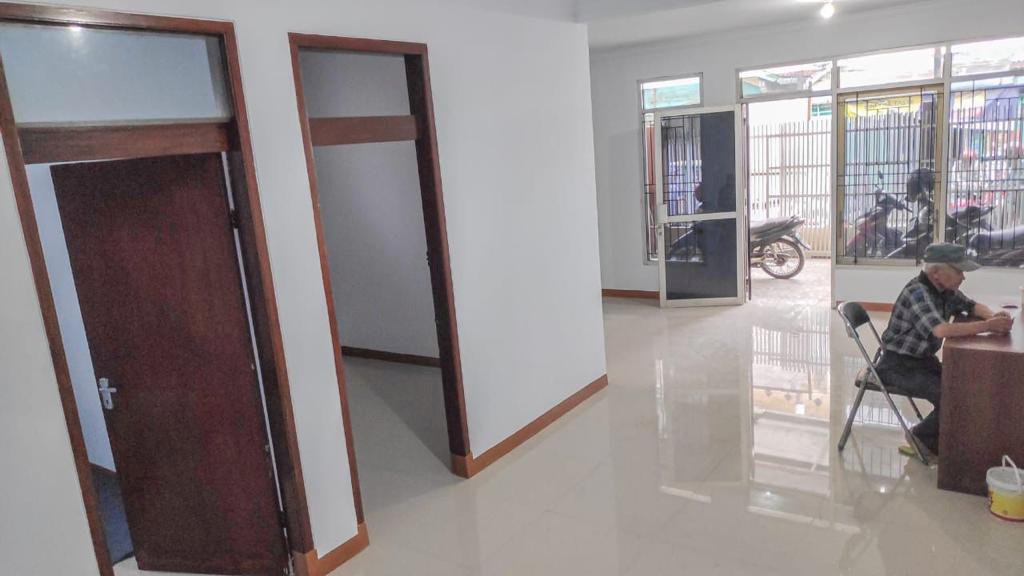 Dijual Rumah Terawat  Siap Pakai Strategis di Sayap Gatot Subroto