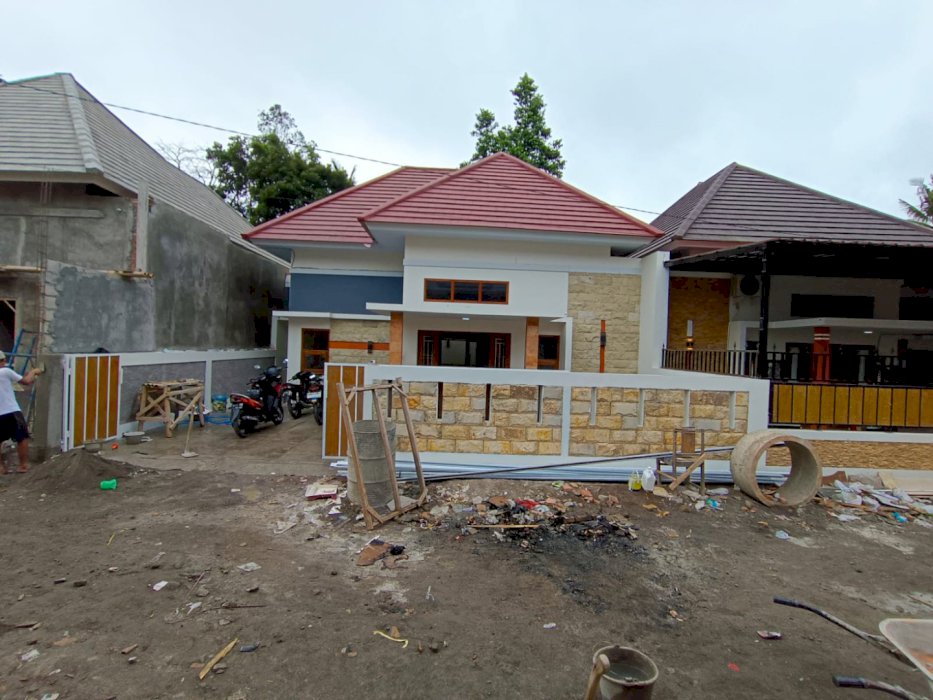 Rumah Cantik Proses Bangun di Ngemplak Sleman dekat Kampus UII Jakal