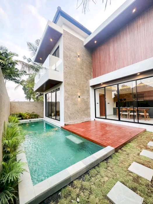 Villa baru gress areal tumbak bayuh , deket ke canggu