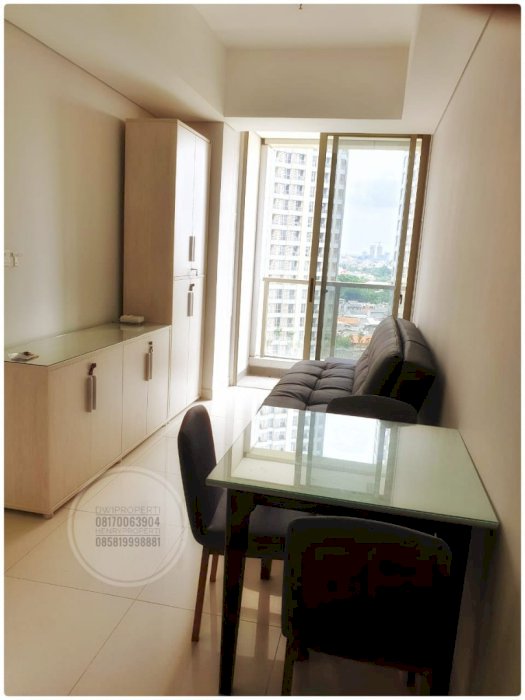 Disewa Taman Anggrek Residence Unit 2BR Low Fl Furnish Pool VieW