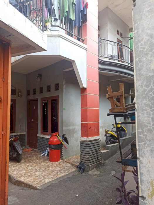 Dijual rumah 2 lantai di Pekayon Pasar Rebo Jaktim