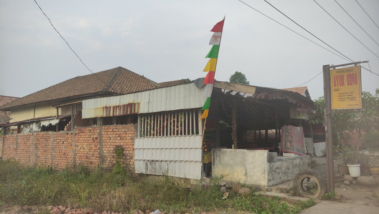 DI JUAL CEPAT RUMAH + USAHA WARUNG MAKAN