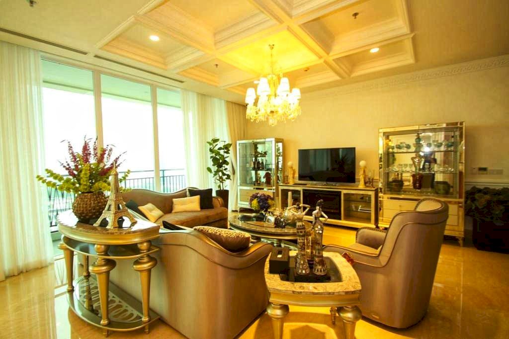 Pakubuwono Residence For Rent Best Unit 3BR Full Furnish Best View