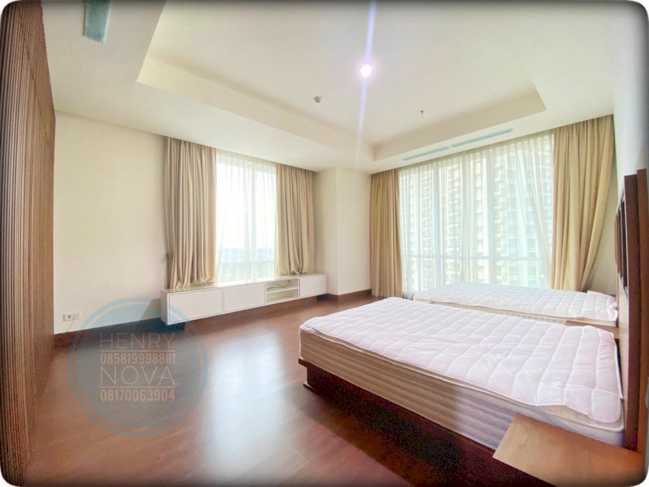 Disewa Pakubuwono Signature 4BR + 1 Study Mid Floor Best City View