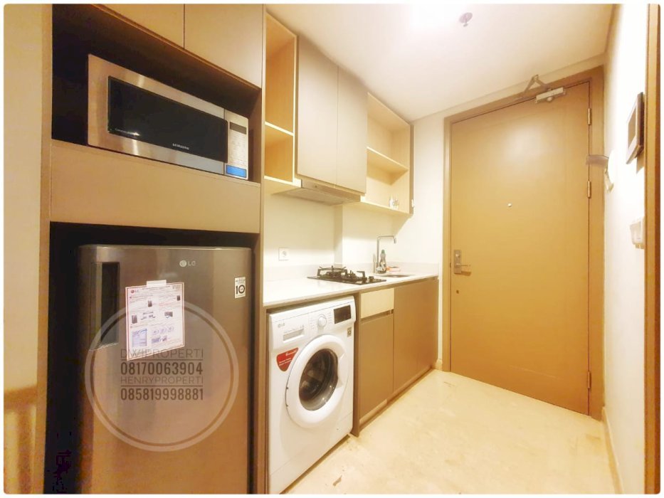 sewa Gold Coast Apartment Studio Full Furnish Lantai Tengah Best View