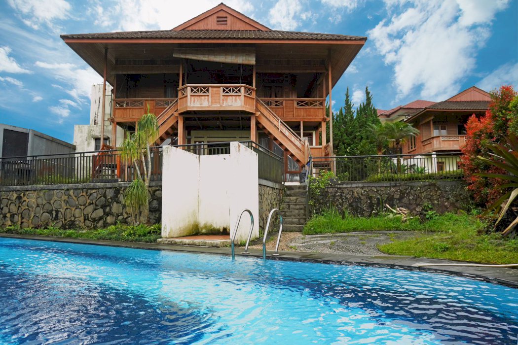 D jual 3  bangunan vila lengkap