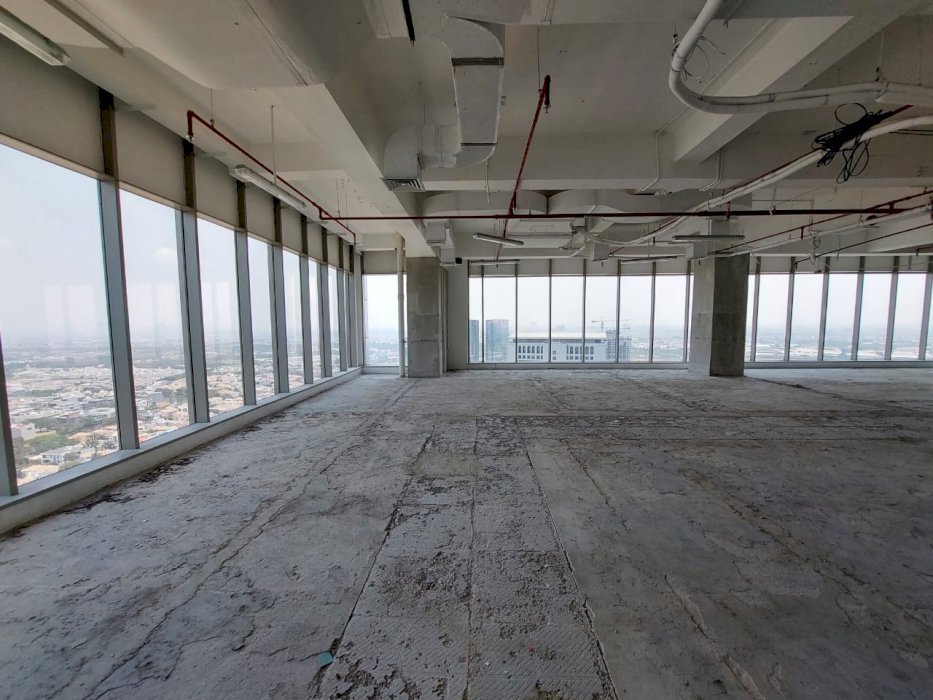 Disewa Office Gold Coast Bare View Laut dan City Lantai Tinggi