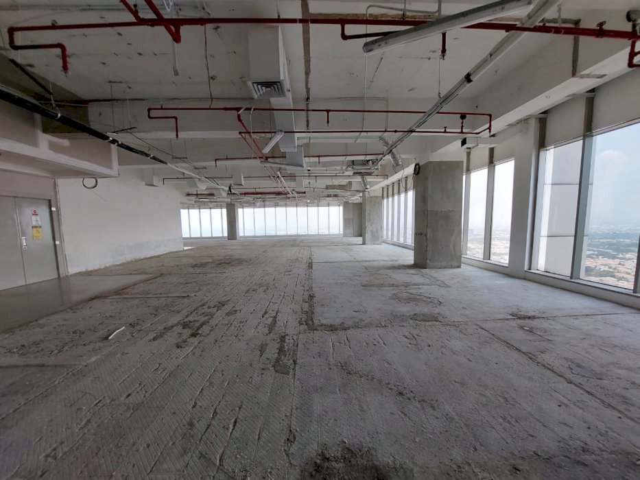 Disewa Office Gold Coast Bare View Laut dan City Lantai Tinggi