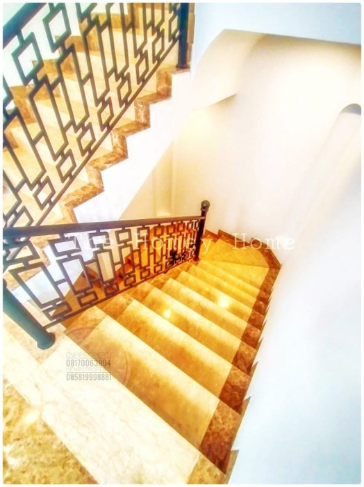 Dijual Rumah Luxury Brand New 2 Lt American Style