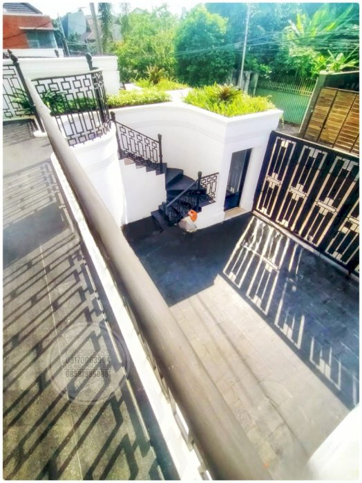 Dijual Rumah Luxury Brand New 2 Lt American Style