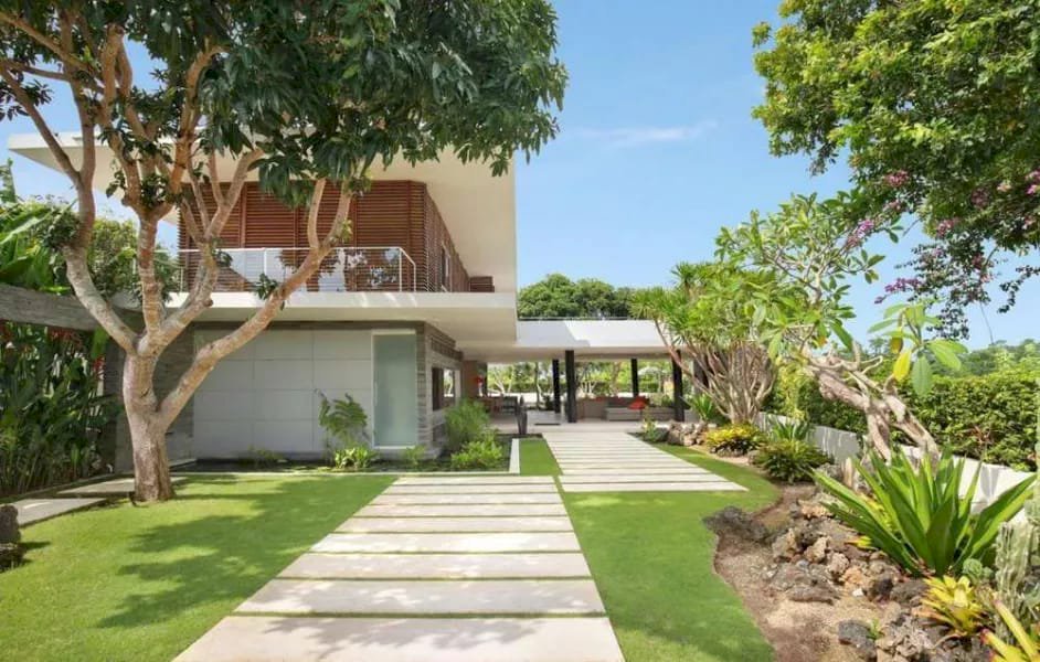 LUXURY VILLA BALANGAN DENGAN PEMANDANGAN PANTAI DI BALI
