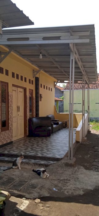 Di Jual Rumah 2 Lantai Lokasi Strategis Harga Murah