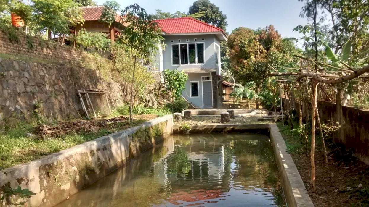 Rumah vila di pasirmuncang megamendung