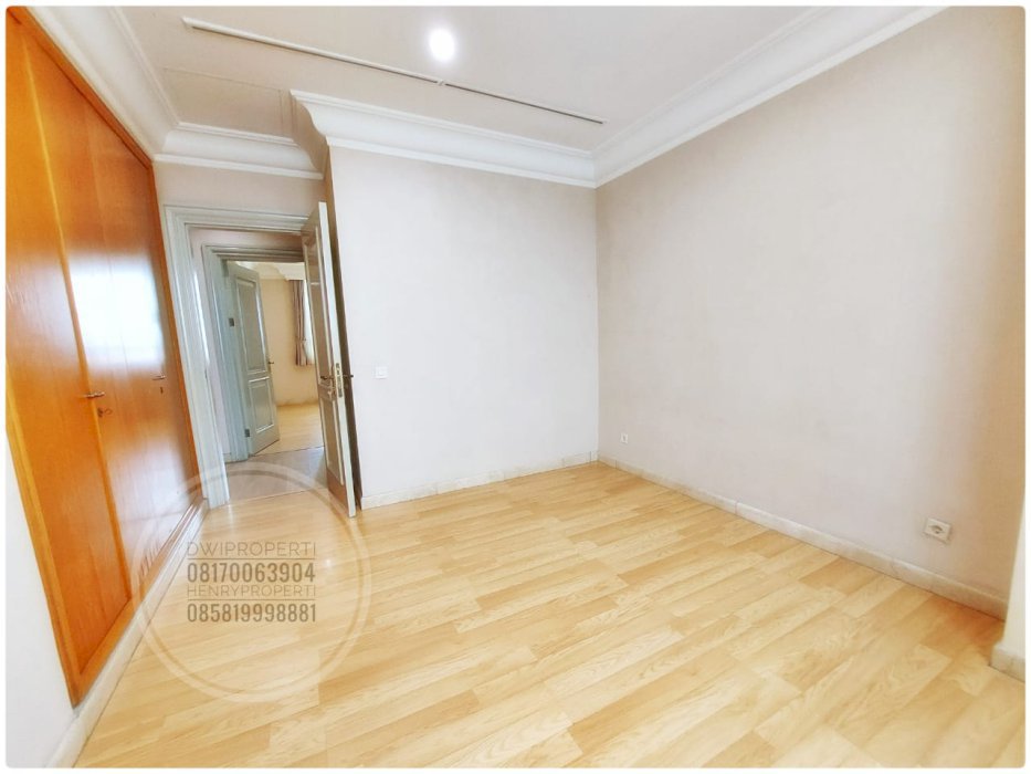 Disewa Apt. Simpruk Teras Unit 2+1BR Mid Floor City View