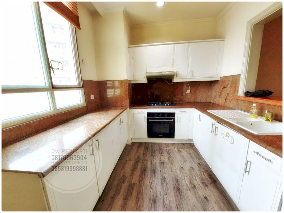 Disewa Apt. Simpruk Teras Unit 2+1BR Mid Floor City View