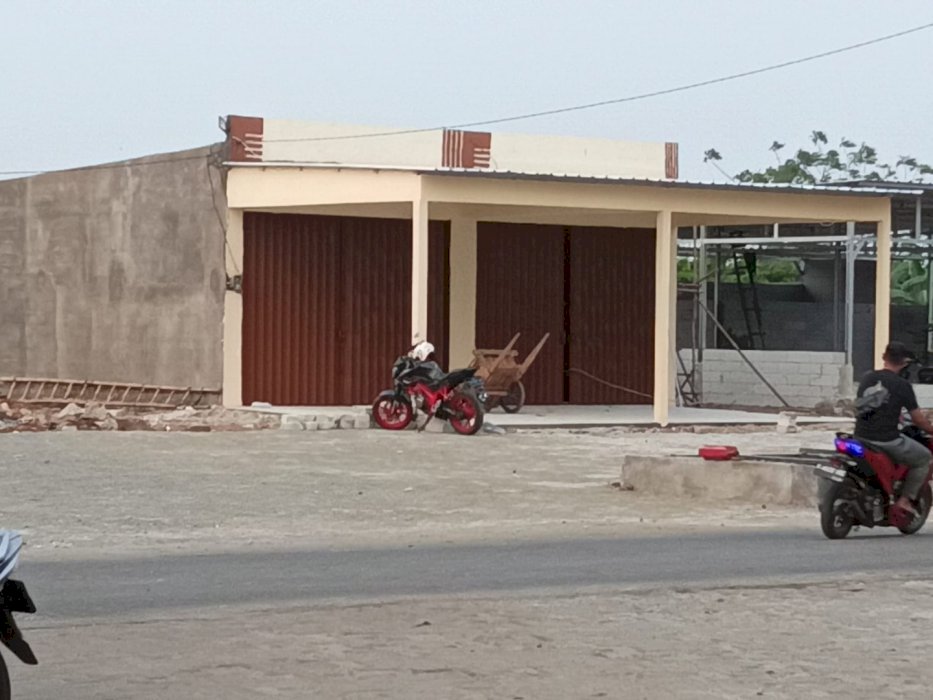 Kios Kuliner / Kantor Strategis Pinggir Jl Raya Bumi Indah Tangerang