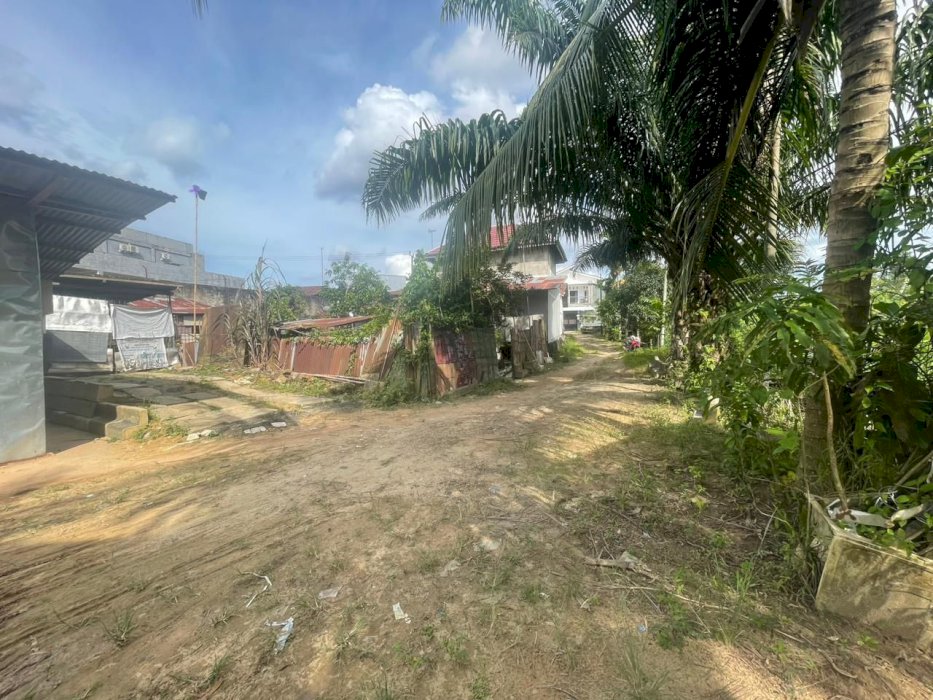 Di jual tanah dan bangunan