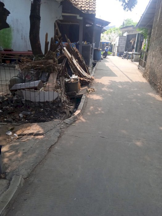 Bu jual 3 rumah + 9 kontrakan harga setandar