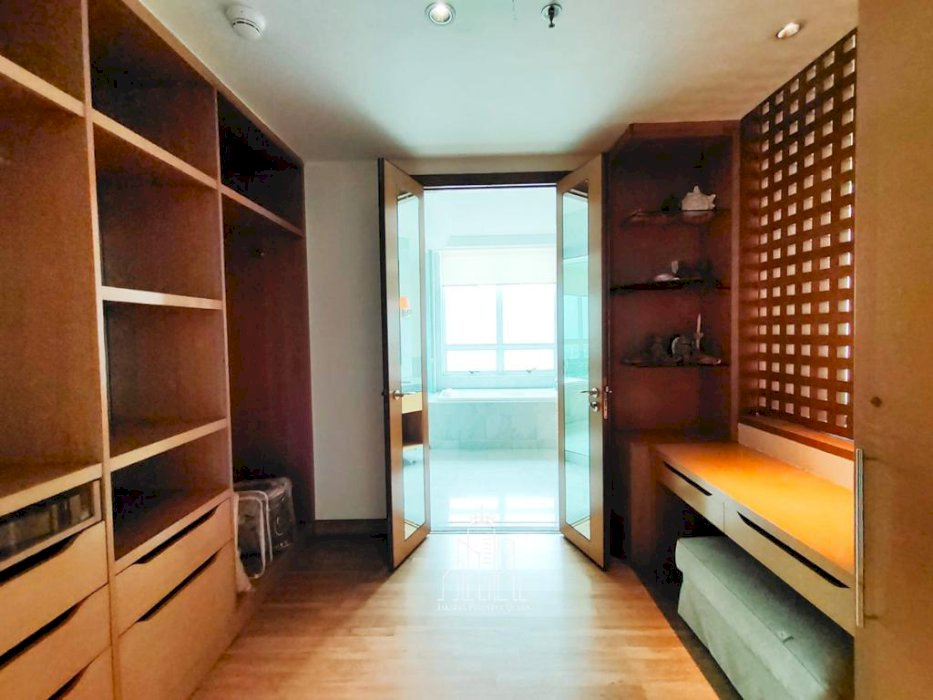 Pakubuwono Residence Dijual Best Price 2+1BR Dibawah Harga Market