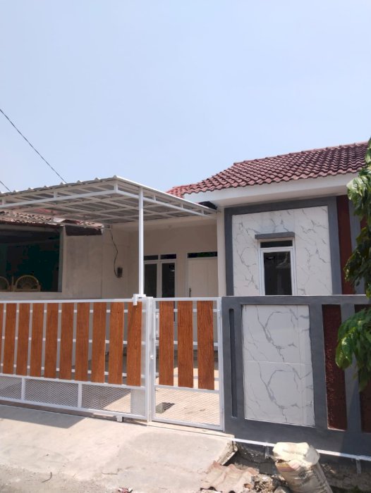 DIJUAL RUMAH FULL RENOV TINGGAL PINDAHAN LOKASI STRATEGIS