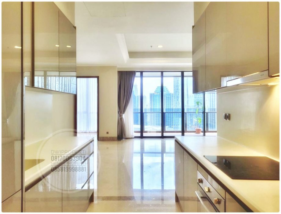 Dijual District 8 Unit 4 BR Semi Furnish Best City View
