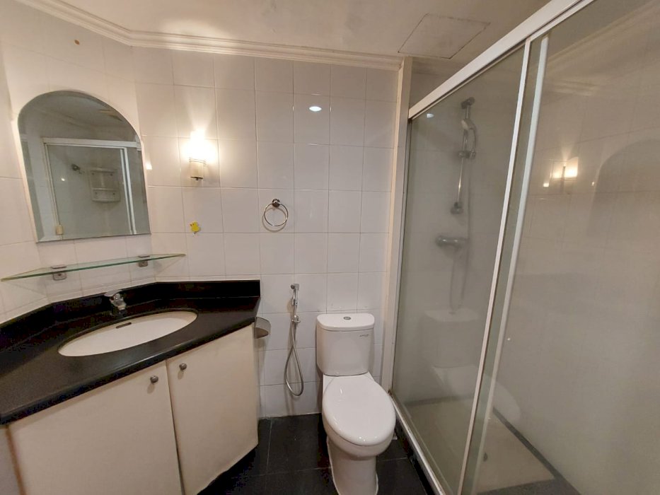 Disewa Per Bulan Taman Anggrek Unit 2+1BR Full Furnish