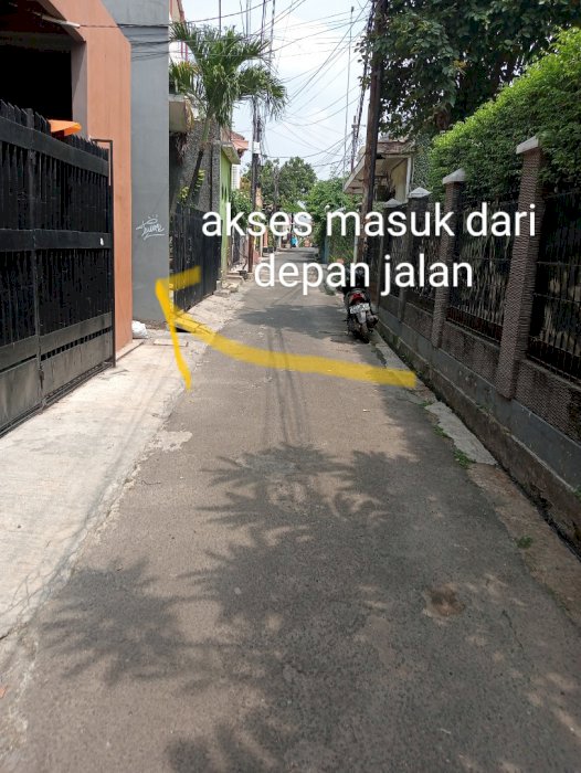 Rumah bangunan lama akses kelajalan raya hanya 2menit