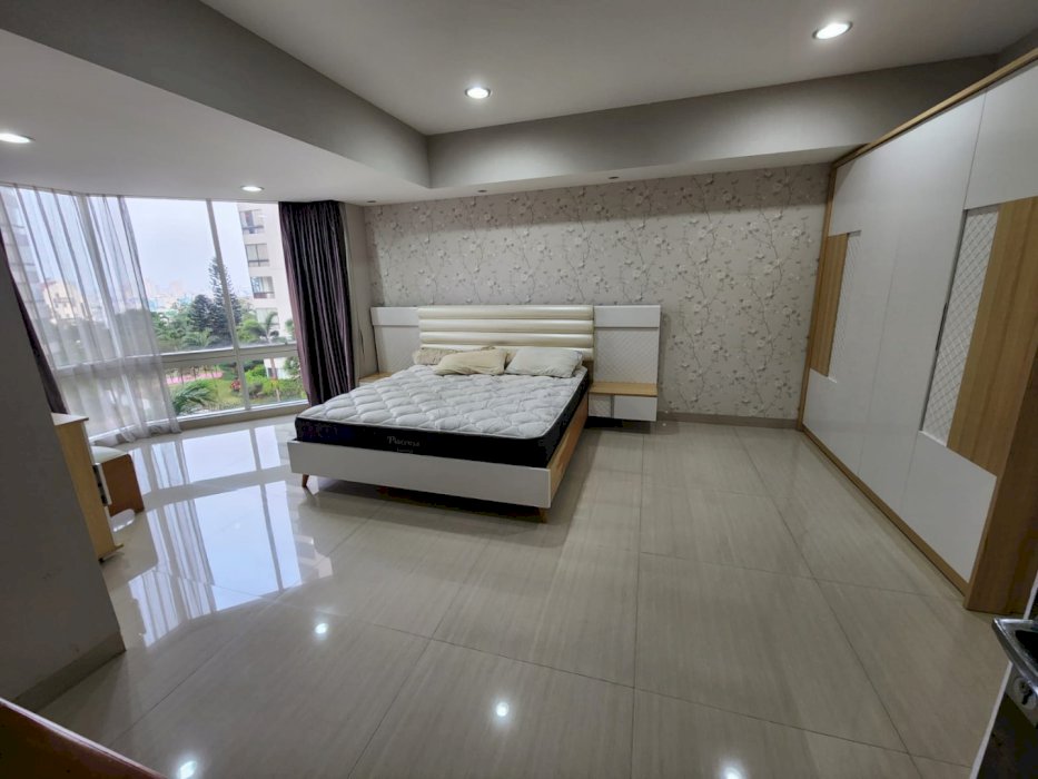 Disewa Taman Anggrek Unit 4+1BR Full Furnish