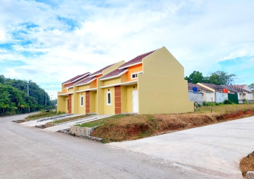 Rumah siap huni, 3 menit dr Stas.Tenjo 15 menit dr exit tol Jambe