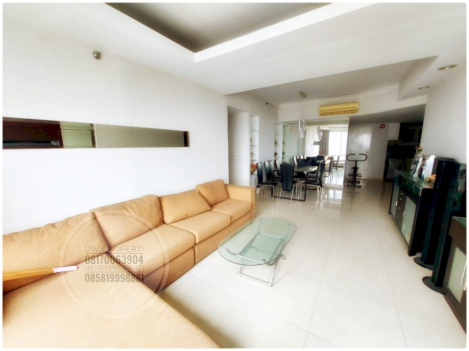 Disewa Taman Anggrek Unit Sudut 2+1BR Full Furnish Pool View