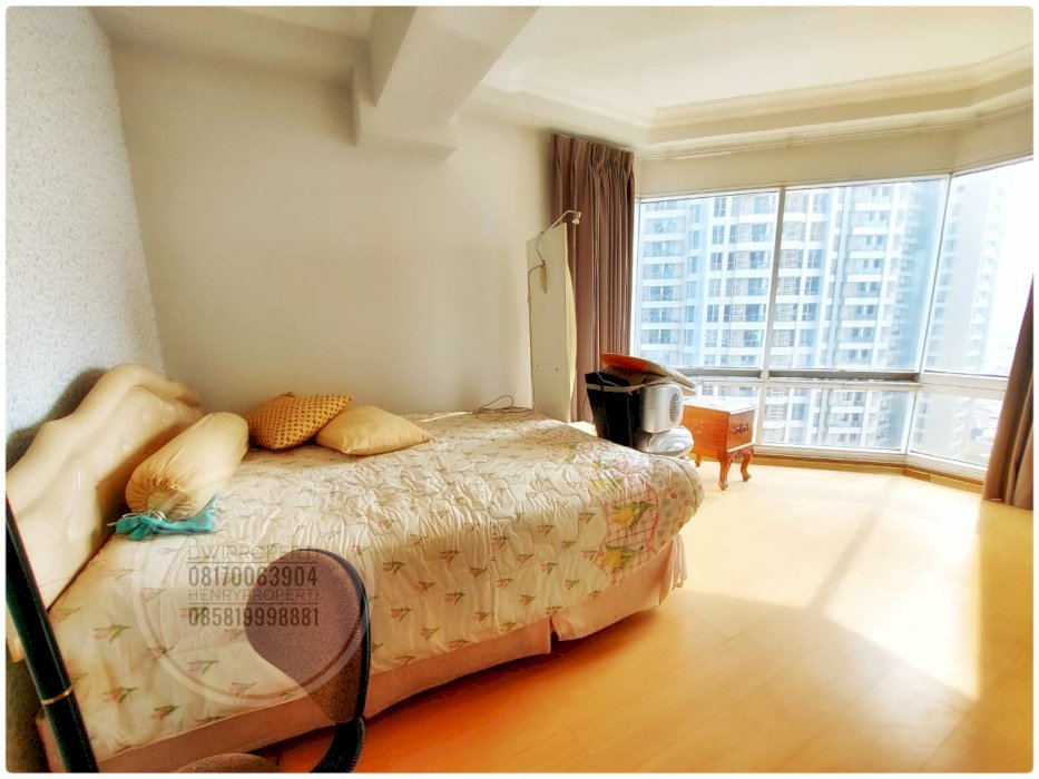 Disewa Taman Anggrek Unit Sudut 2+1BR Full Furnish Pool View