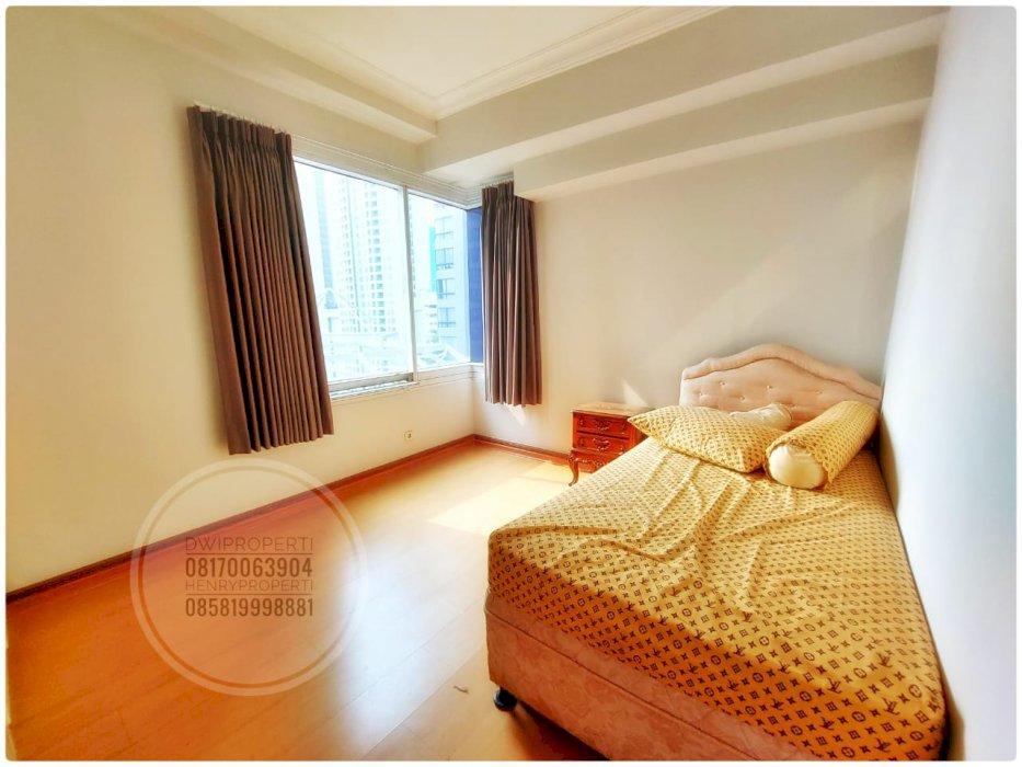 Disewa Taman Anggrek Unit Sudut 2+1BR Full Furnish Pool View