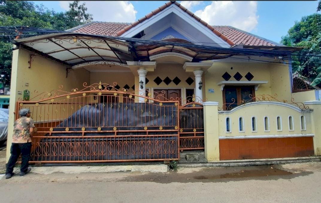 RUMAH STRATEGIS TANJUNG BARAT JAKARTA SELATAN