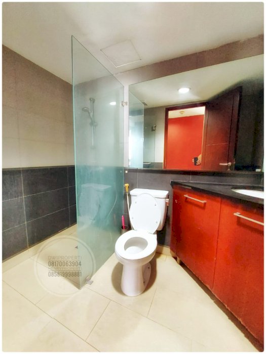 Disewa Taman Anggrek Unit Sudut 2+1BR Full Furnish Garden View