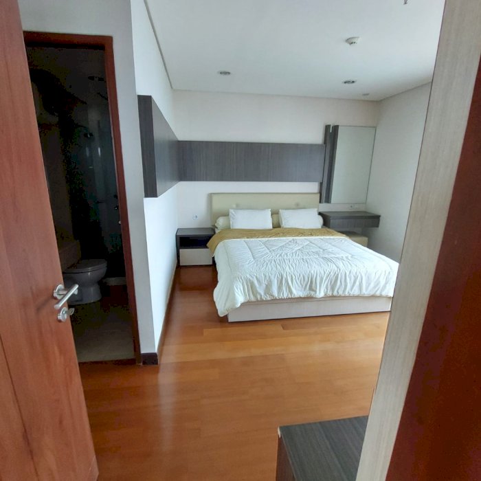 Dijual Permata Hijau Residence Unit 3+1 Middle floor  City View