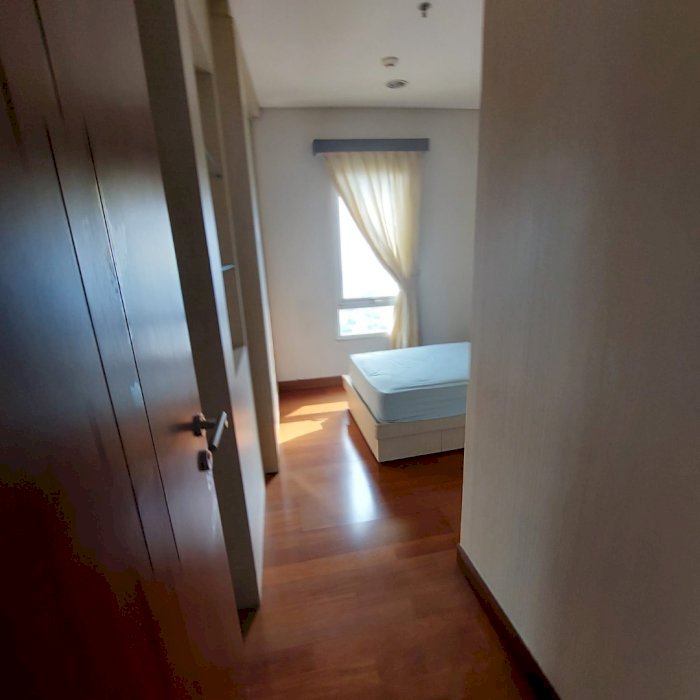 Dijual Permata Hijau Residence Unit 3+1 Middle floor  City View