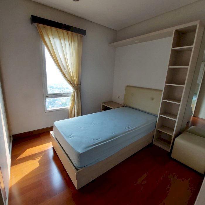 Dijual Permata Hijau Residence Unit 3+1 Middle floor  City View