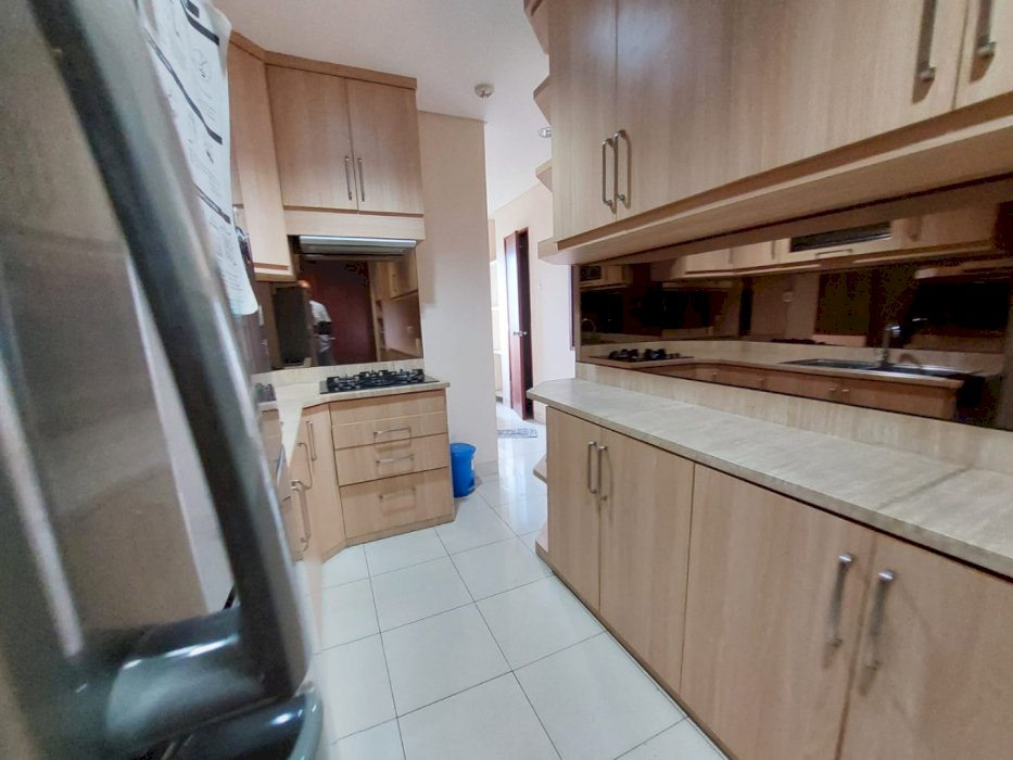 Dijual Permata Hijau Residence Unit 3+1 lantai rendah pool view