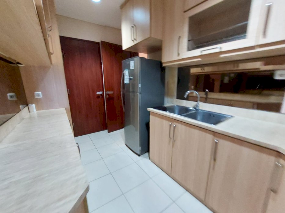 Dijual Permata Hijau Residence Unit 3+1 lantai rendah pool view