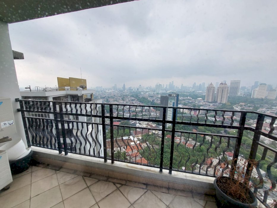 Dijual Permata Hijau Residence Unit 3+1 High Fl. Best View Furnish